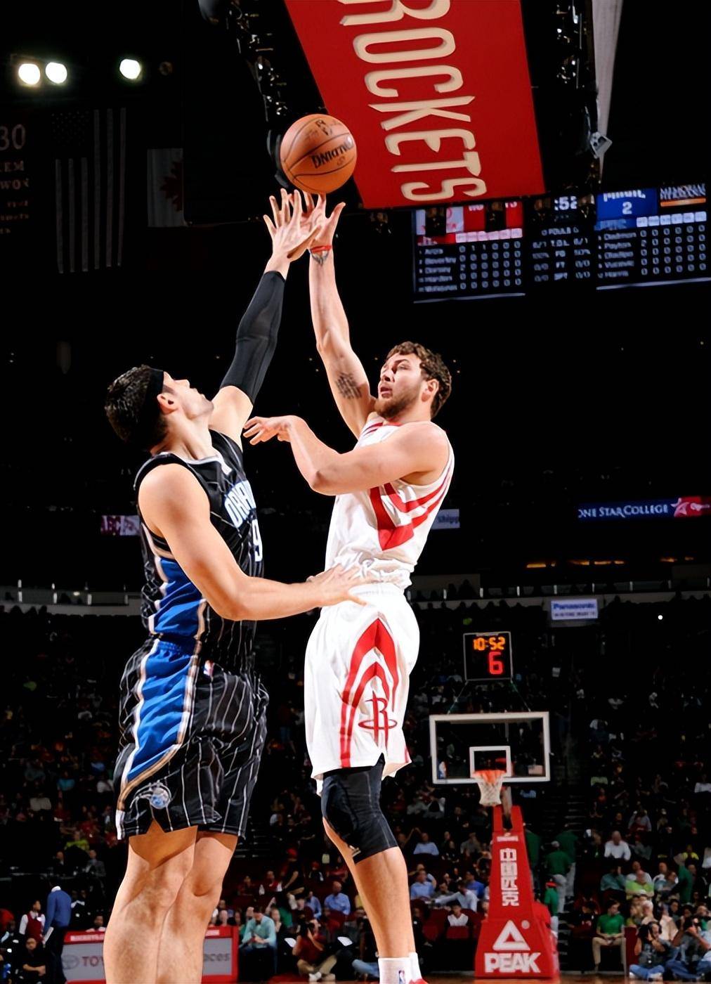 关于公牛碾压吉林队，范弗利特高光表现的信息